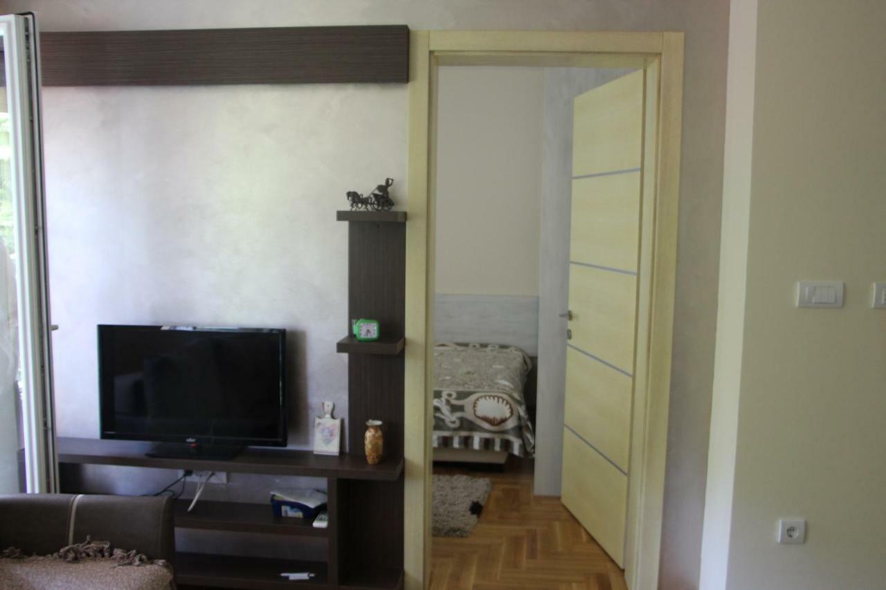 Perla Lux Apartamento Vrnjačka Banja Exterior foto